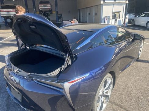 Used 2020 Lexus LC 500 Coupe w/ Performance Package image 22