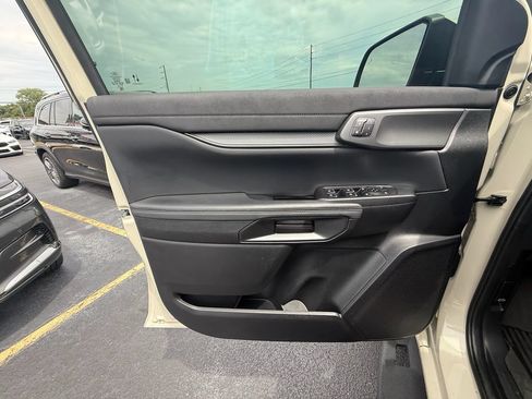 Used 2025 Ford Ranger Raptor AWD/4WD image 12