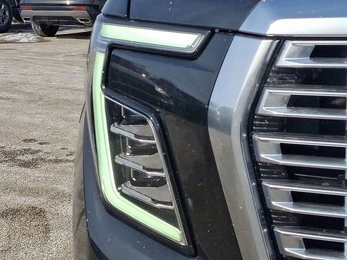 New 2026 GMC Yukon Denali w/ Sun & Power Step Package image 10