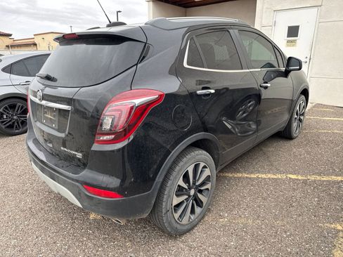 Used 2022 Buick Encore Preferred w/ Safety Package AWD/4WD image 4