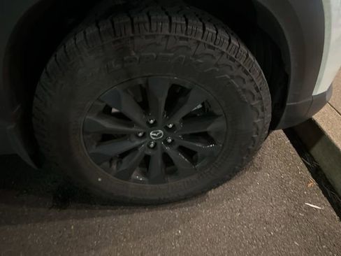 Used 2025 MAZDA CX-50 AWD 2.5 S w/ Premium Package image 11