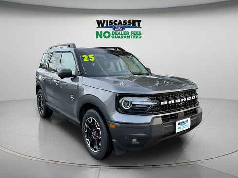 Certified 2025 Ford Bronco Sport Outer Banks w/ Outer Banks Tech Package+ AWD/4WD image 26