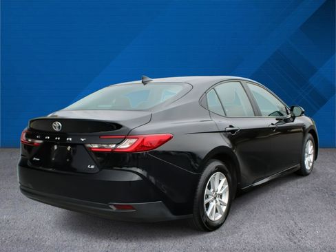 Used 2025 Toyota Camry LE FWD image 9