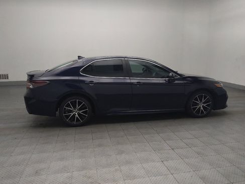 Used 2022 Toyota Camry SE image 10