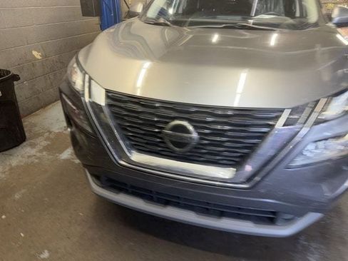 Certified 2021 Nissan Rogue SV image 6