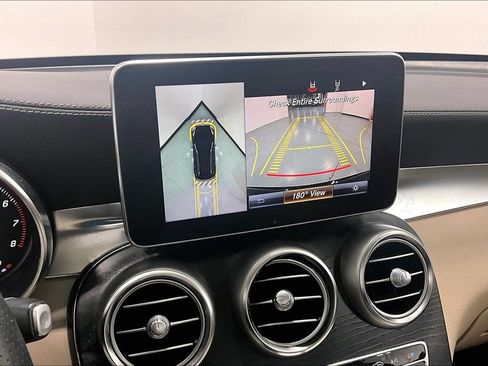 Used 2017 Mercedes-Benz GLC 300 4MATIC image 23