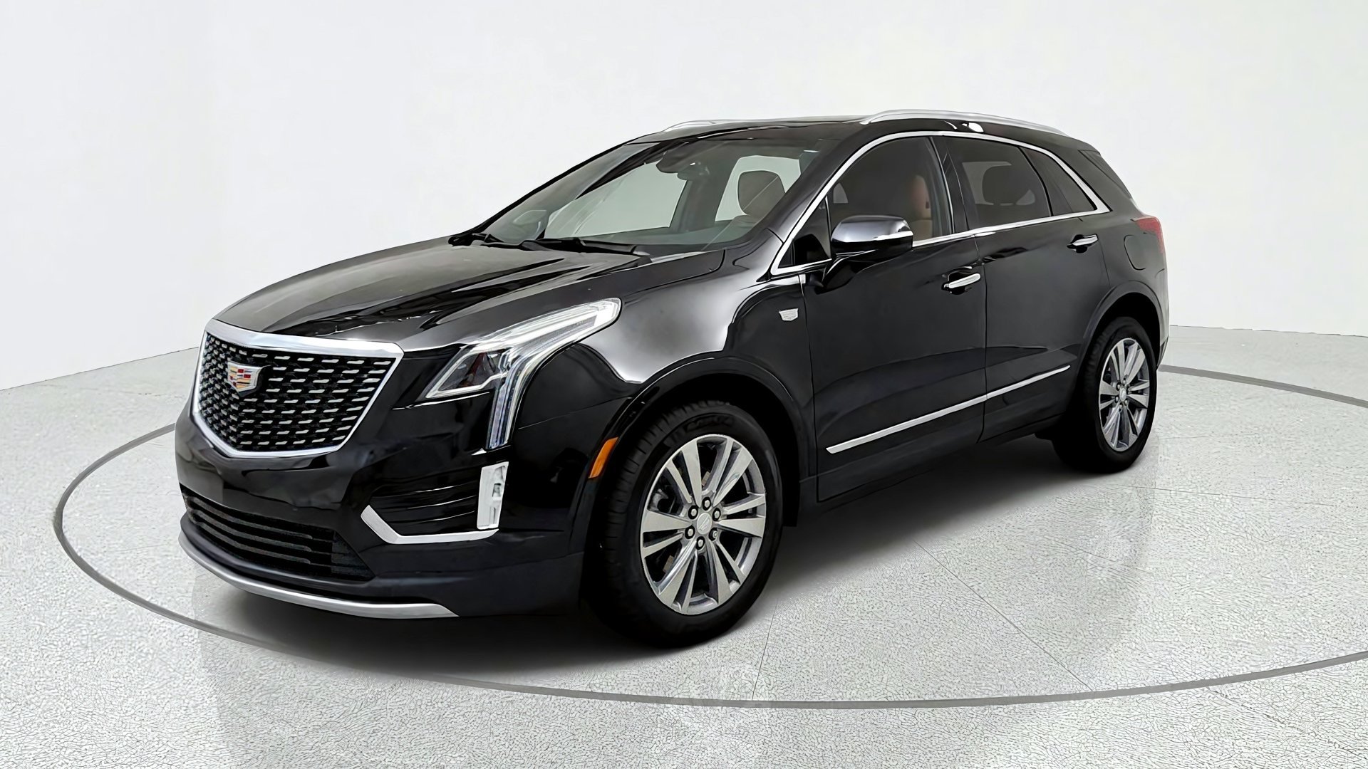 Used 2024 Cadillac XT5 Premium Luxury w/ LPO, Floor Liner Package FWD image 1