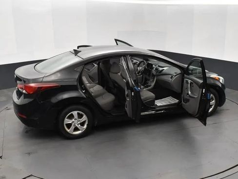 Used 2014 Hyundai Elantra SE FWD image 6