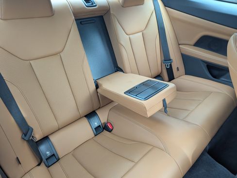 Used 2022 BMW 430i Coupe w/ Convenience Package image 12