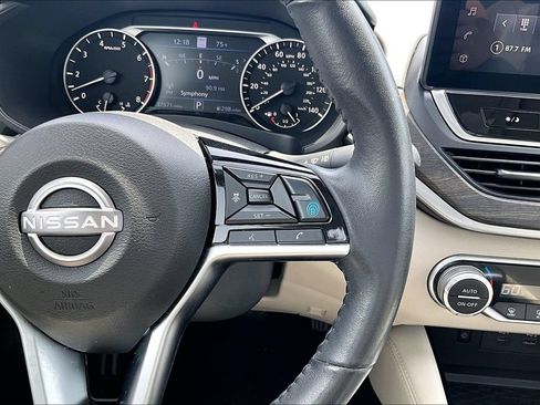 Used 2024 Nissan Altima 2.5 SL AWD/4WD image 19