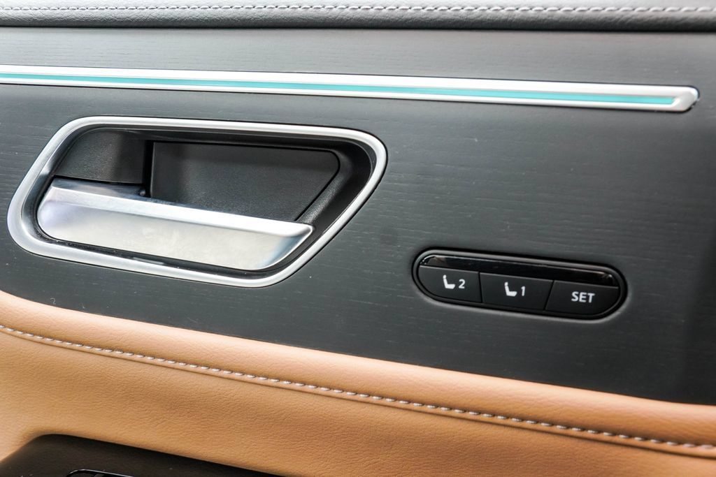Used 2025 INFINITI QX80 Sensory AWD/4WD image 48