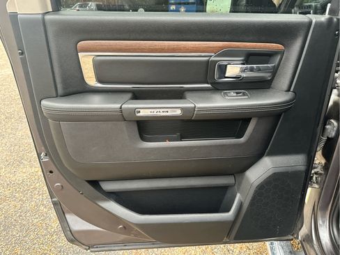 Used 2017 RAM 1500 Laramie w/ Protection Group image 39