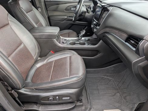 Used 2023 Chevrolet Traverse High Country w/ LPO, Floor Liner Package FWD image 29