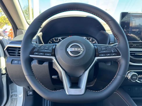 New 2025 Nissan Altima 2.5 SR image 14