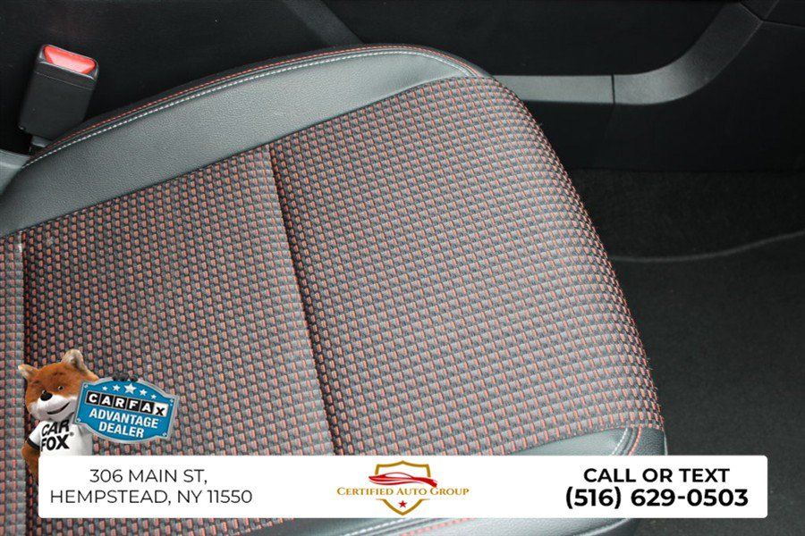 Used 2025 Nissan Kicks SR w/ Illumination Package FWD image 22