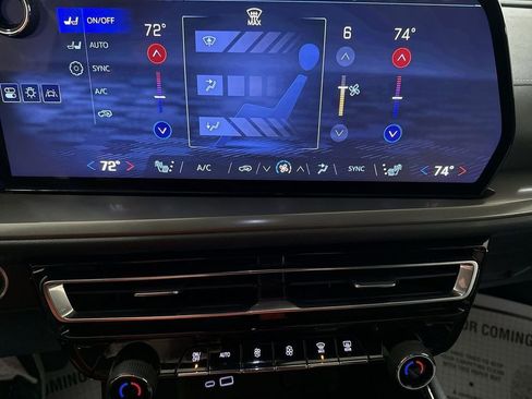 Certified 2024 Chevrolet Traverse LT image 16