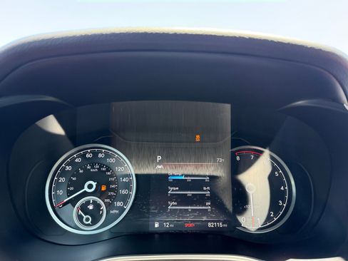 Used 2022 Genesis G70 3.3T Launch Edition RWD image 10