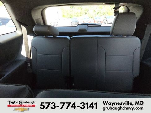 Used 2023 Chevrolet Traverse LT FWD image 31