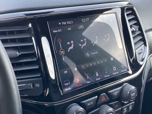 Used 2020 Jeep Grand Cherokee High Altitude image 28