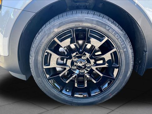 Used 2022 Kia Telluride SX w/ SX Prestige Package AWD/4WD image 11
