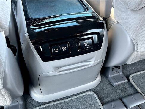 Used 2020 Toyota Sienna LE image 34