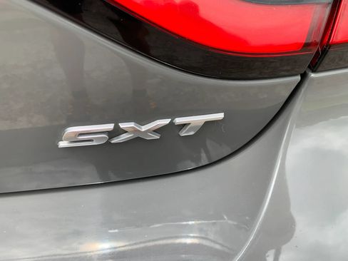 Used 2017 Dodge Charger SXT RWD image 8