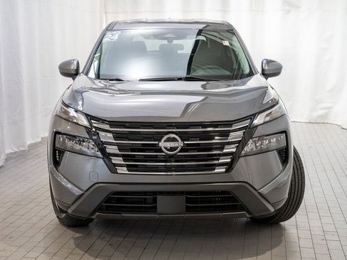 Certified 2024 Nissan Rogue SV image 2