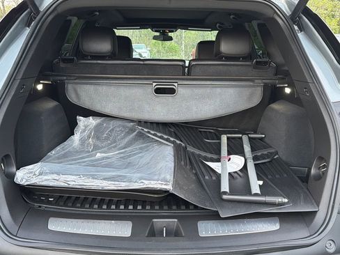 Certified 2023 Cadillac XT5 Premium Luxury w/ LPO, Floor Liner Package AWD/4WD image 13