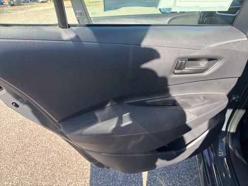 Used 2025 Toyota Corolla LE image 22
