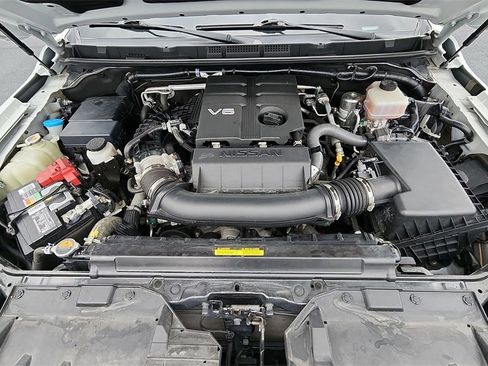 Used 2022 Nissan Frontier PRO-4X image 29