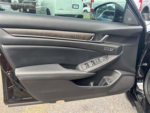Used 2022 Honda Accord EX-L image 22