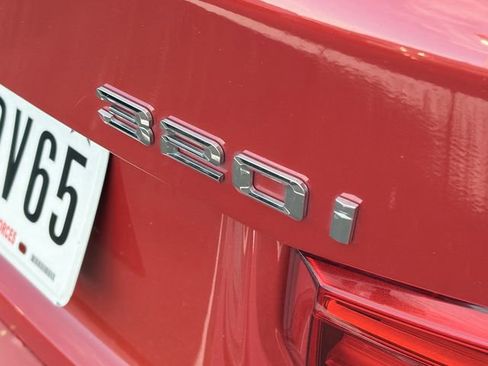 Used 2017 BMW 320i Sedan image 7