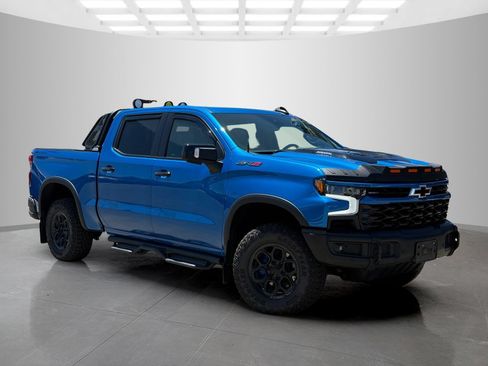 Used 2024 Chevrolet Silverado 1500 ZR2 w/ ZR2 Bison Edition AWD/4WD image 3