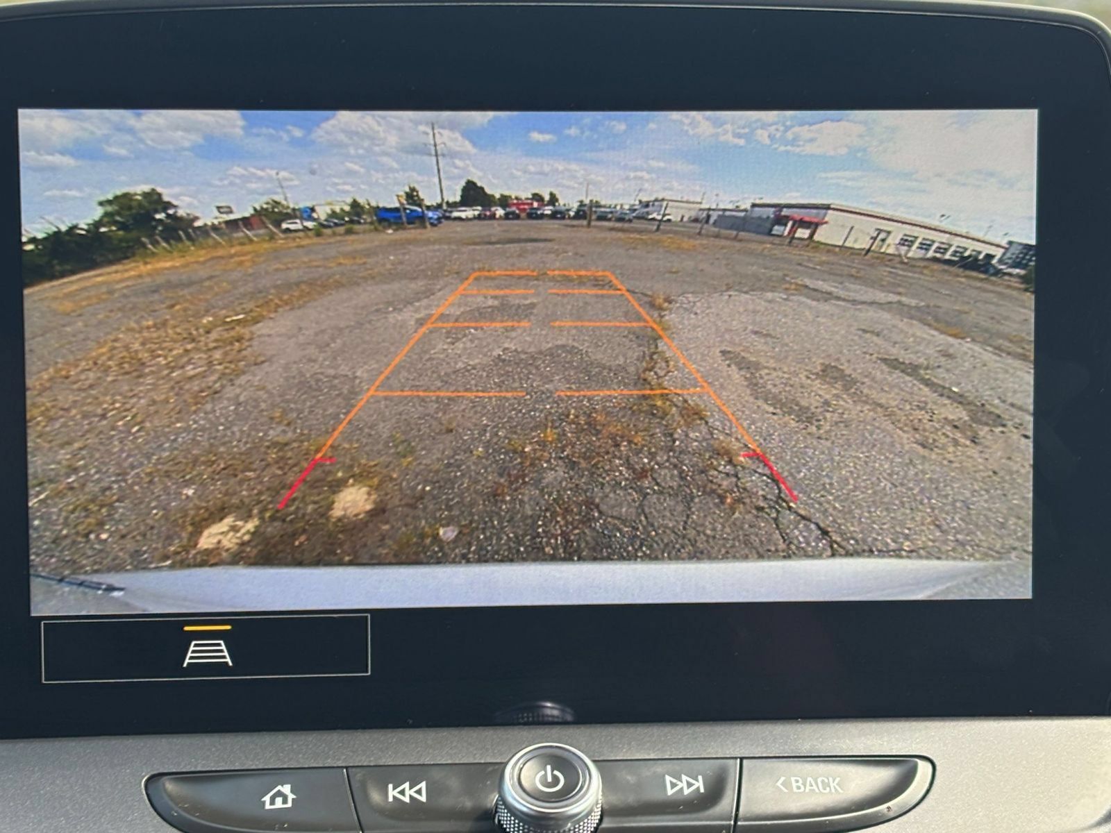 Used 2025 Chevrolet Blazer LT FWD image 21