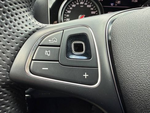 Used 2018 Mercedes-Benz E 300 image 38