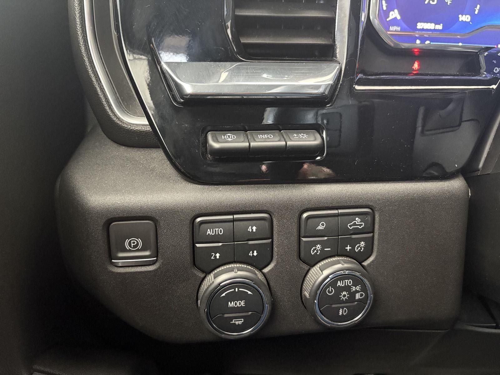 Used 2023 Chevrolet Silverado 1500 LTZ AWD/4WD image 15