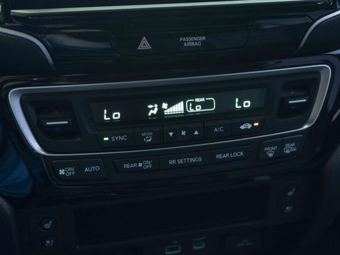 Used 2025 Honda Ridgeline Black Edition image 31