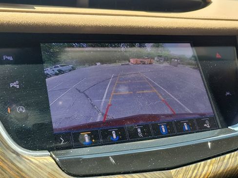 Used 2020 Cadillac XT6 Sport w/ Platinum Package AWD/4WD image 15