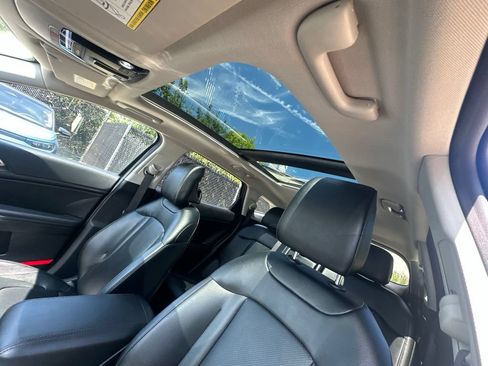 Used 2025 Kia Sportage EX w/ Premium Package AWD/4WD image 12