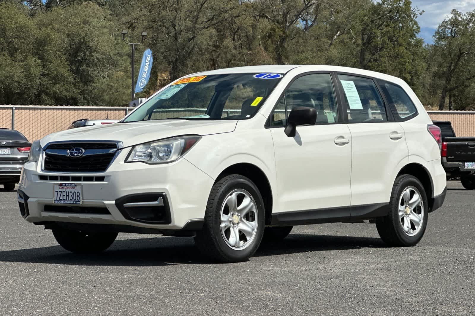Used 2017 Subaru Forester 2.5i AWD/4WD image 7