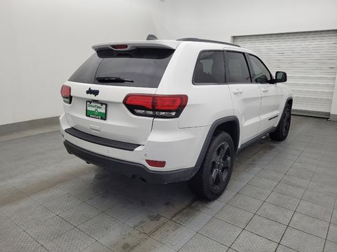 Used 2019 Jeep Grand Cherokee Laredo image 9