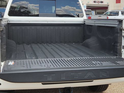 Used 2024 Nissan Titan SV w/ SV Convenience Package AWD/4WD image 11