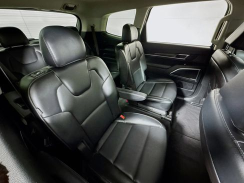 Used 2025 Kia Telluride S AWD/4WD image 27