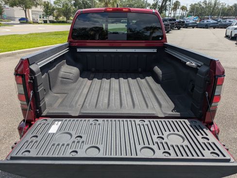 Certified 2024 Nissan Frontier SV w/ SV Convenience Package AWD/4WD image 13