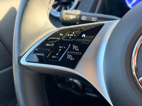 Used 2024 Mercedes-Benz EQB 250+ image 23