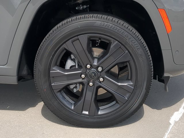 New 2027 Jeep Grand Cherokee Limited AWD/4WD image 11