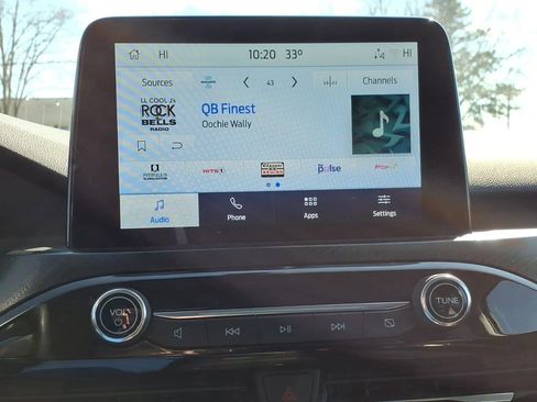 Used 2022 Ford Escape SEL w/ SEL Stealth AWD Package image 17