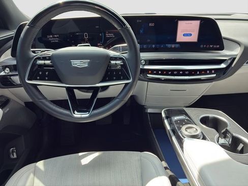 Used 2023 Cadillac Lyriq 2WD image 15