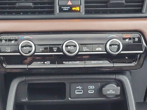 Used 2023 Honda Pilot Elite image 18