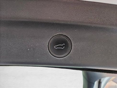 Used 2023 Tesla Model Y Long Range AWD/4WD image 24